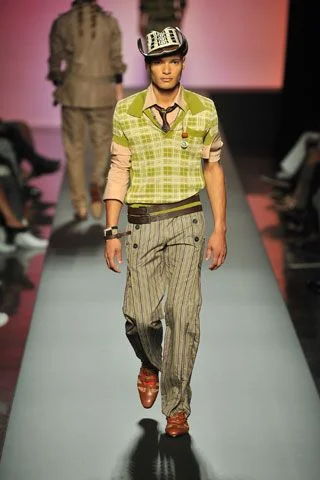 Look 15
